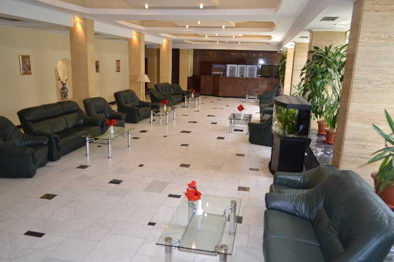 Hotel Tiara بلوييست المظهر الخارجي الصورة